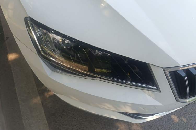 Used Skoda Superb 2016 TSI280 DSG Innovation Edition Right Front Headlight
