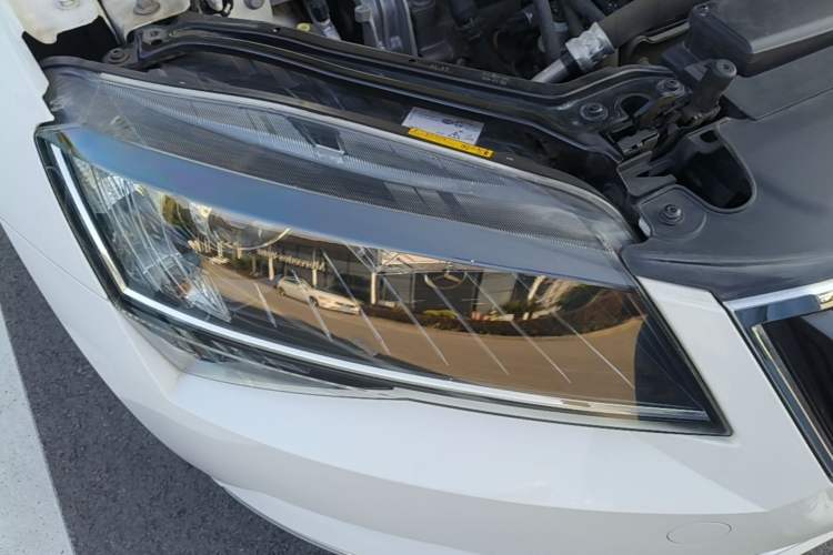 Used Skoda Superb 2016 TSI280 DSG Innovation Edition Right Front Headlight