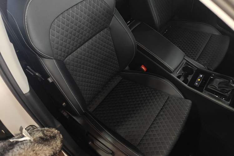 Used Skoda Superb 2016 TSI280 DSG Innovation Edition Right Front Seat