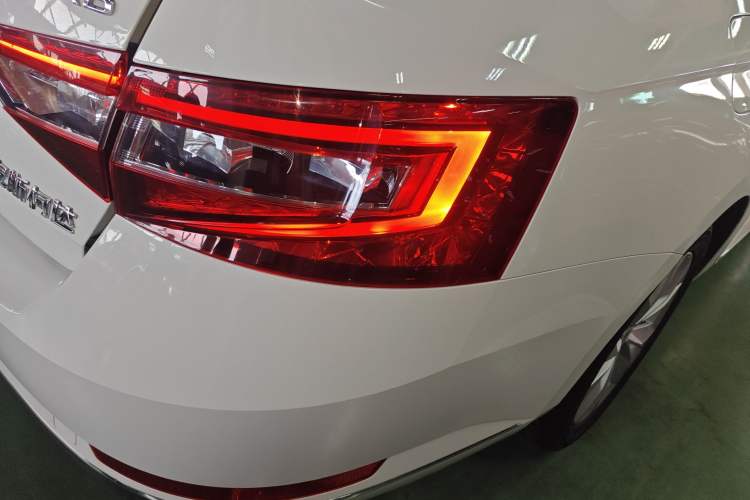Used Skoda Superb 2016 TSI280 DSG Innovation Edition Right Rear Taillight