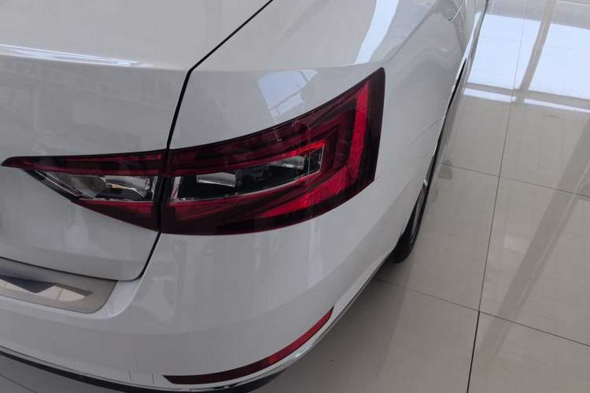 Used Skoda Superb 2016 TSI280 DSG Innovation Edition Right Rear Taillight