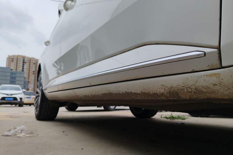 Used Skoda Superb 2016 TSI280 DSG Innovation Edition Right Side Sill