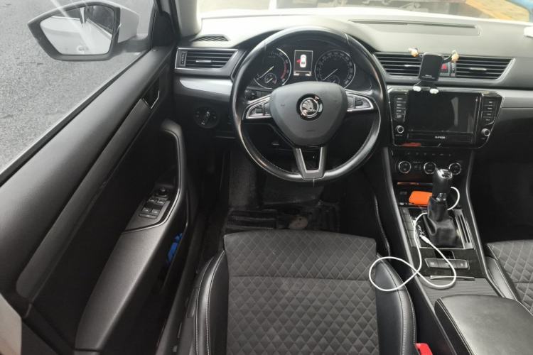 Used Skoda Superb 2016 TSI280 DSG Innovation Edition Steering Wheel