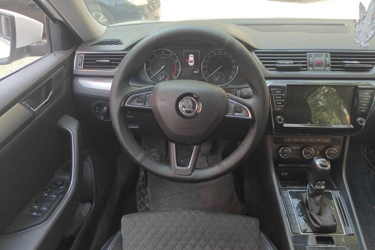 Used Skoda Superb 2016 TSI330 DSG Innovation Edition Steering Wheel
