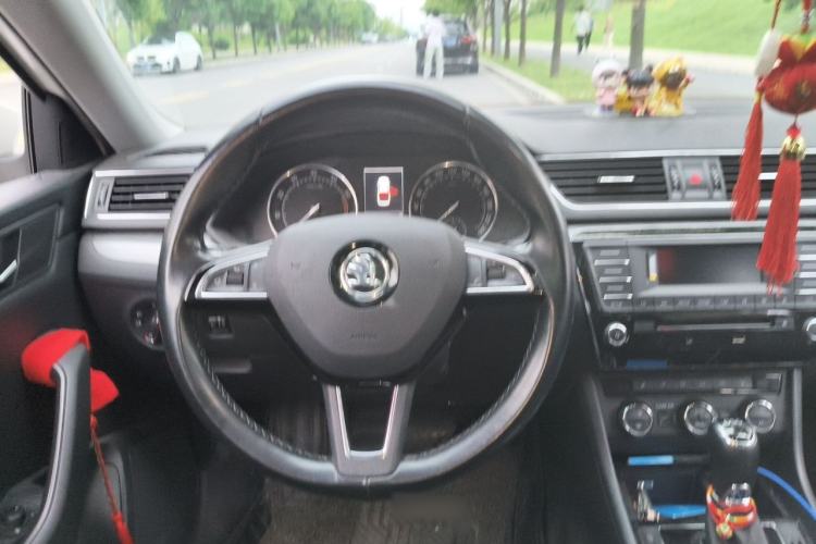 Used Skoda Superb 2016 TSI330 DSG Innovation Edition Steering Wheel
