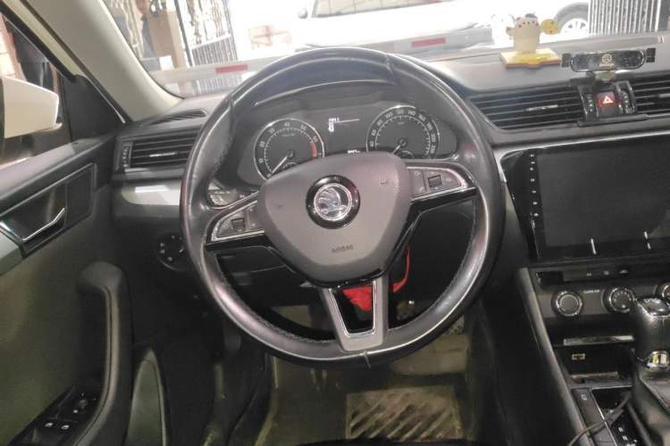 Used Skoda Superb 2016 TSI280 DSG Advanced Edition Steering Wheel