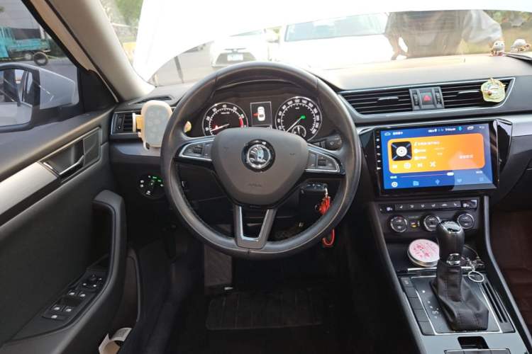 Used Skoda Superb 2016 TSI280 DSG Innovation Edition Steering Wheel