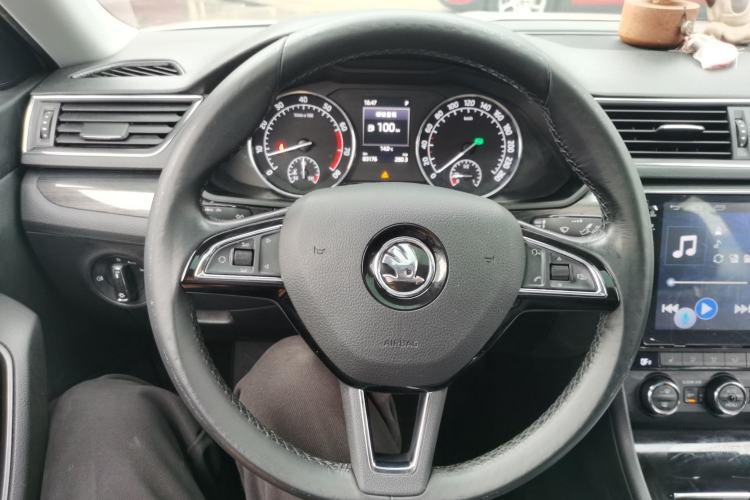 Used Skoda Superb 2016 TSI330 DSG Smart Drive Edition Steering Wheel