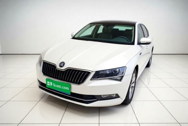Ojetý Skoda Superb 2016 TSI280 DSG Innovation Edition