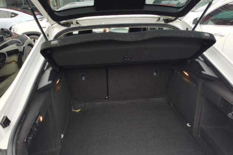 Used Skoda Superb 2016 TSI330 DSG Smart Drive Edition Trunk