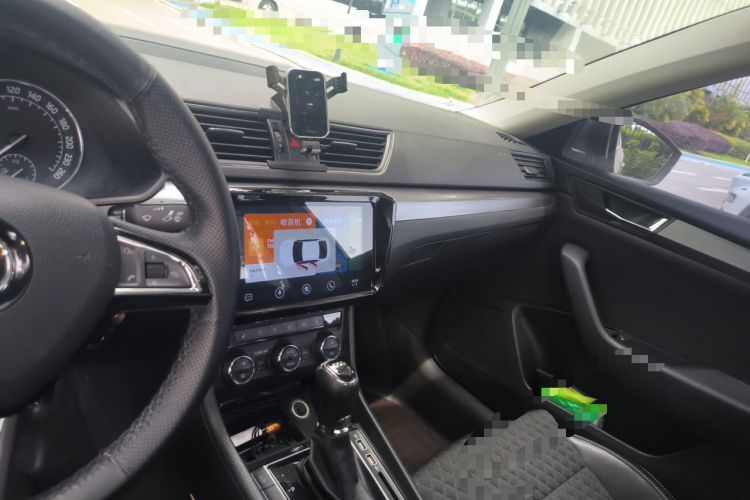 Used Skoda Superb 2016 TSI330 DSG Innovation Edition Audio And AC Panel