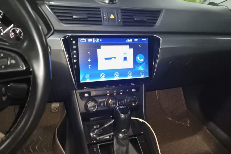 Used Skoda Superb 2016 TSI330 DSG Innovation Edition Audio And AC Panel
