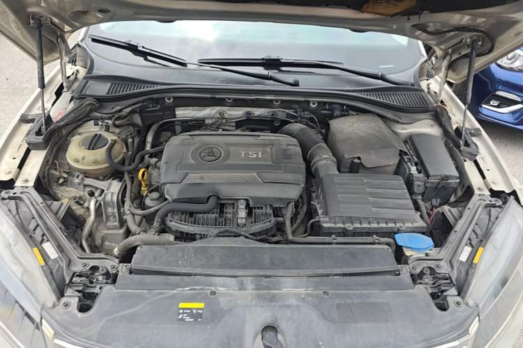 Used Skoda Superb 2016 TSI330 DSG Innovation Edition Engine Bay