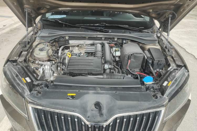 Used Skoda Superb 2016 TSI280 DSG Innovation Edition Engine Bay