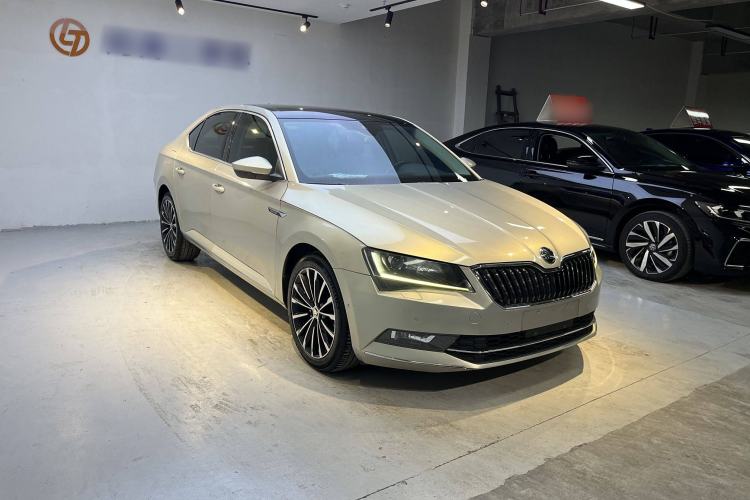 Used Skoda Superb 2016 TSI330 DSG Smart Drive Edition Exterior 2