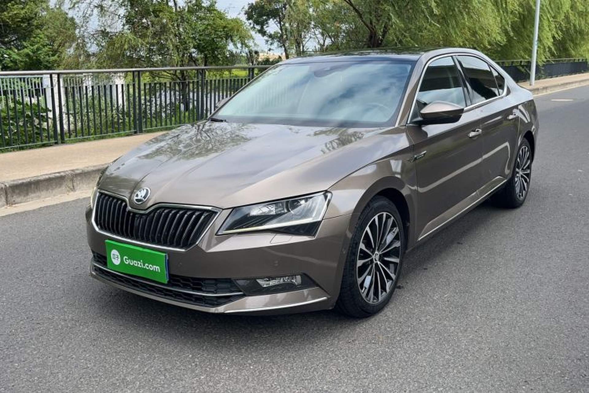 Used Skoda Superb 2016 TSI330 DSG Smart Drive Edition Front Left 45 Deg