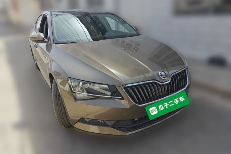 Used Skoda Superb 2016 TSI280 DSG Advanced Edition Front Right 45 Deg