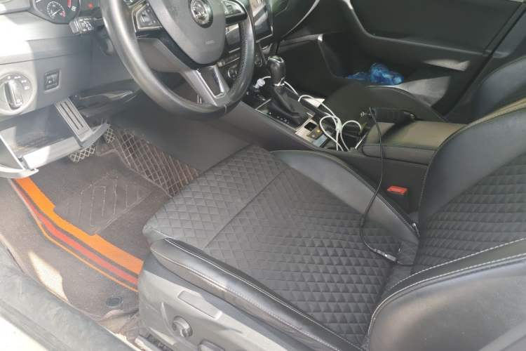 Used Skoda Superb 2016 TSI280 DSG Innovation Edition Left Front Seat