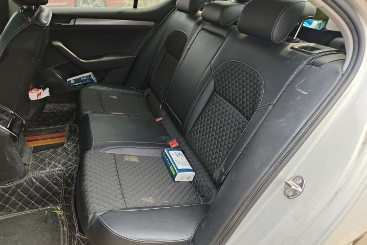 Used Skoda Superb 2016 TSI280 DSG Innovation Edition Left Rear Seat