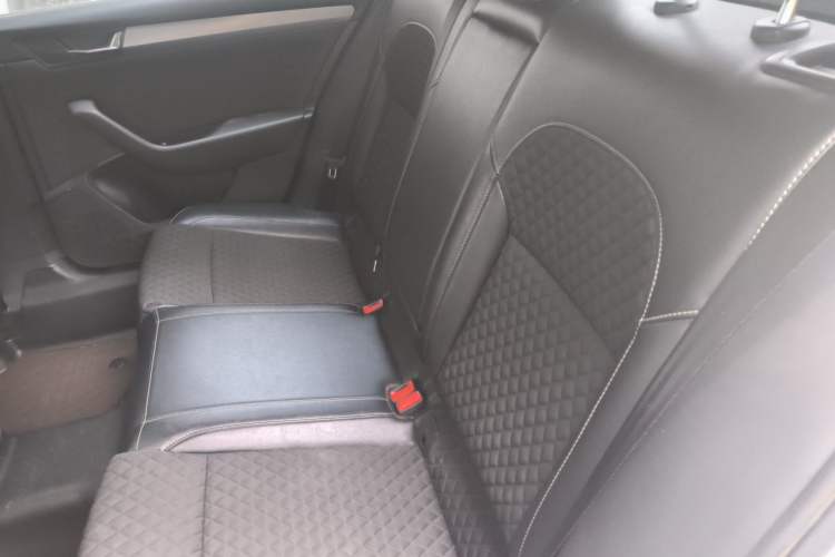 Used Skoda Superb 2016 TSI330 DSG Innovation Edition Left Rear Seat