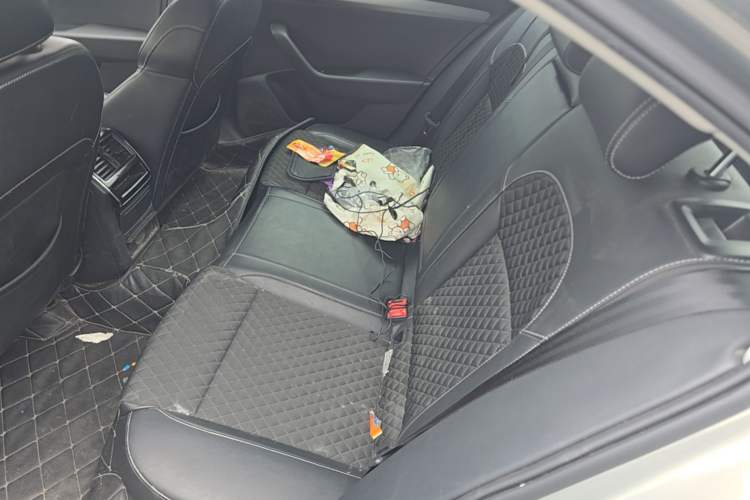 Used Skoda Superb 2016 TSI330 DSG Innovation Edition Left Rear Seat