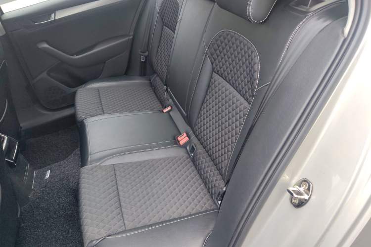 Used Skoda Superb 2016 TSI280 DSG Innovation Edition Left Rear Seat
