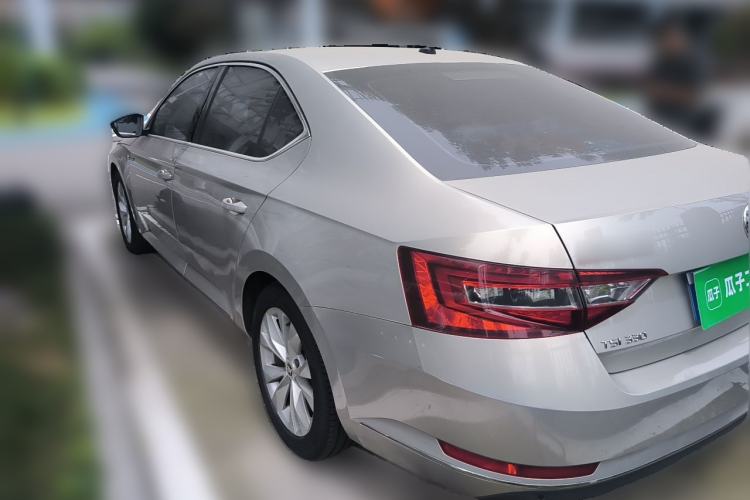 Used Skoda Superb 2016 TSI330 DSG Innovation Edition Rear Left 45 Deg