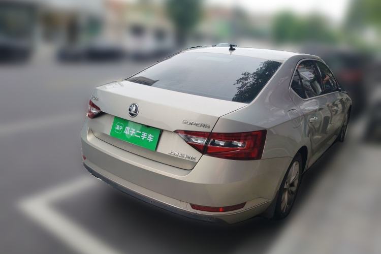 Used Skoda Superb 2016 TSI280 DSG Innovation Edition Rear Right 45 Deg