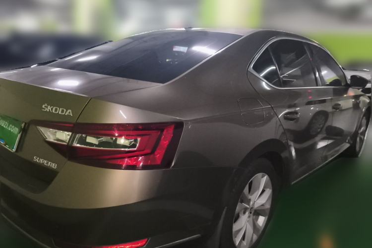 Used Skoda Superb 2016 TSI330 DSG Innovation Edition Rear Right 45 Deg