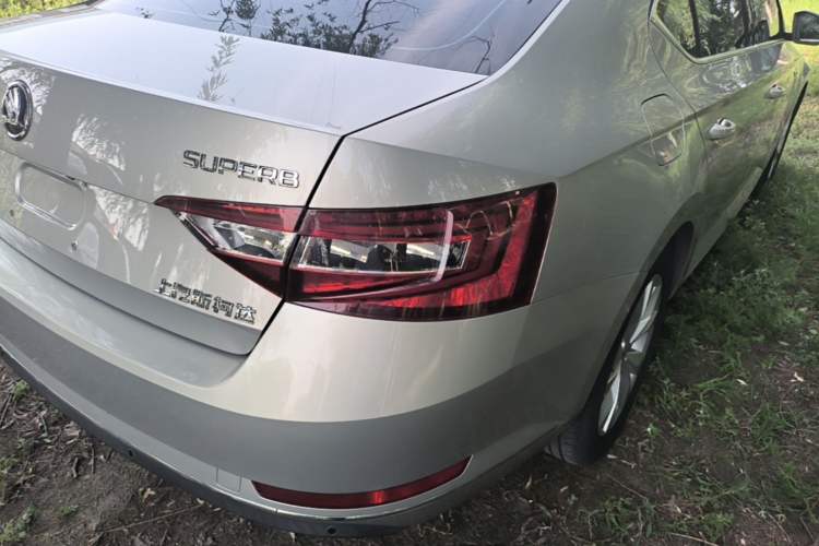 Used Skoda Superb 2016 TSI330 DSG Innovation Edition Right Rear Taillight