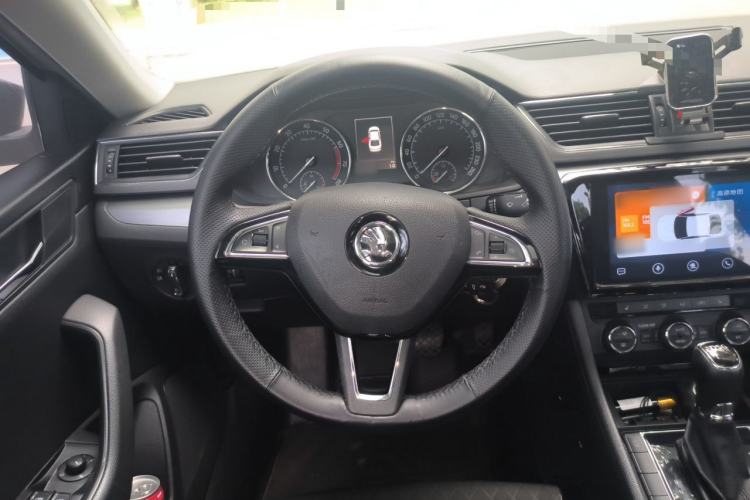 Used Skoda Superb 2016 TSI330 DSG Innovation Edition Steering Wheel