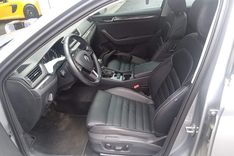 Used Skoda Superb 2017 TSI280 DSG Champion Edition Left Front Seat