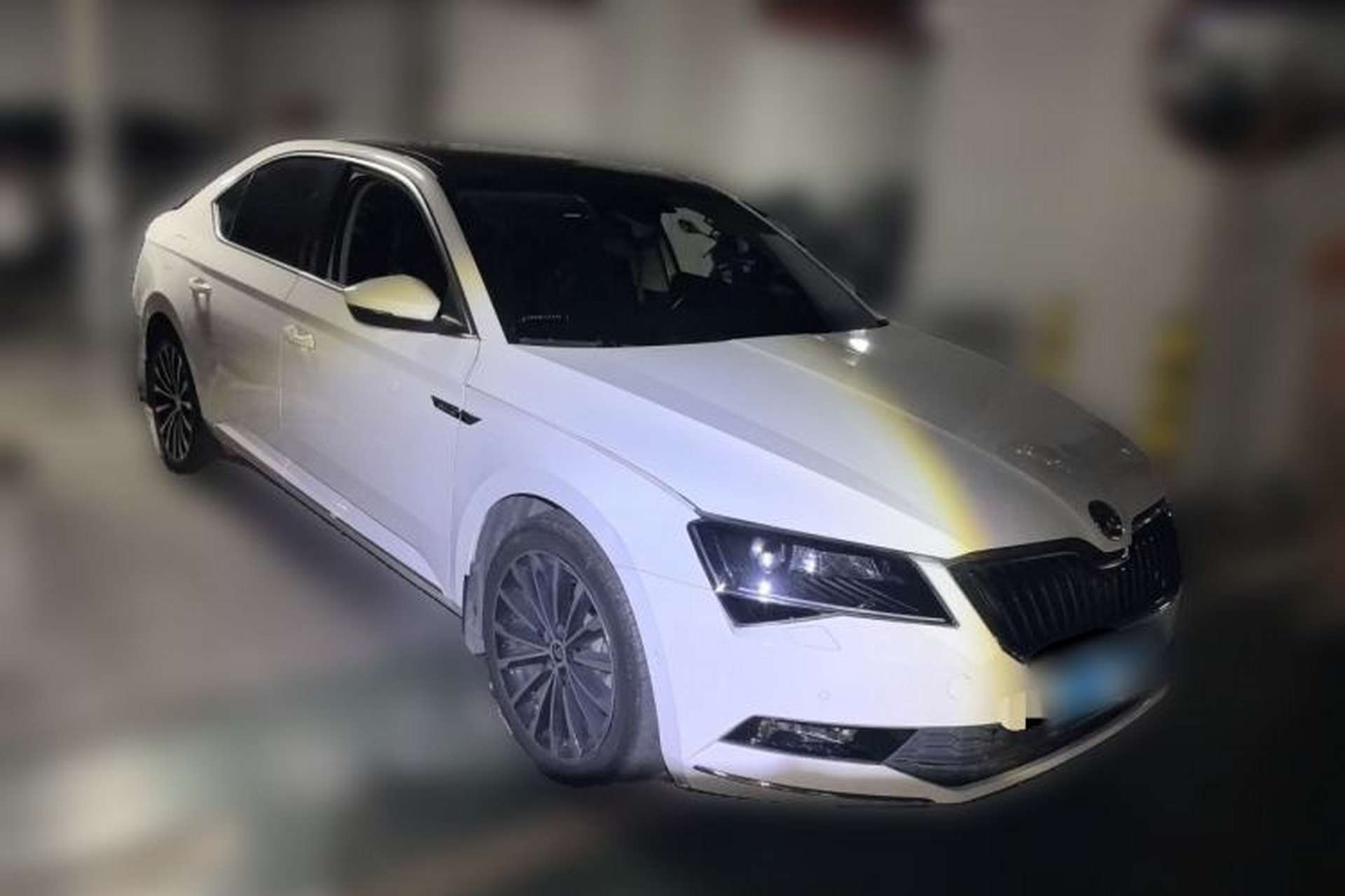 Used Skoda Superb 2017 TSI280 DSG Champion Edition Front Right 45 Deg