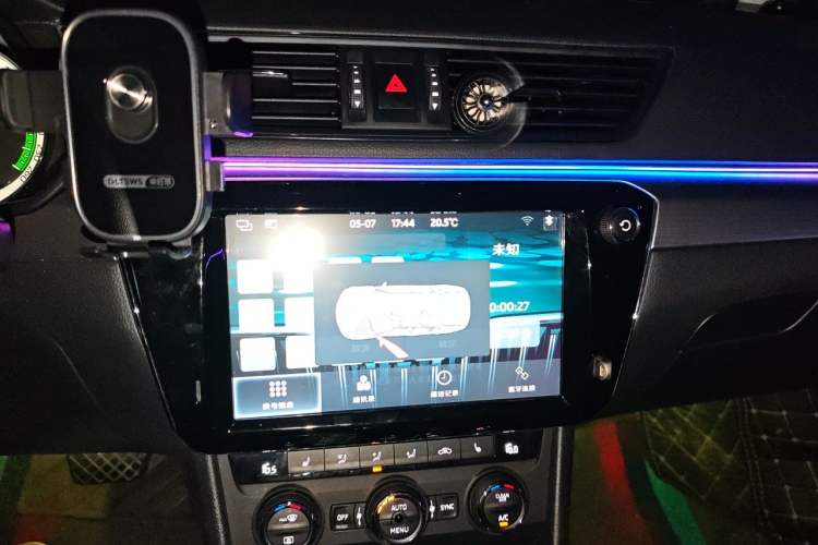 Used Skoda Superb 2018 TSI280 DSG Comfort Edition China V Standard Audio And AC Panel