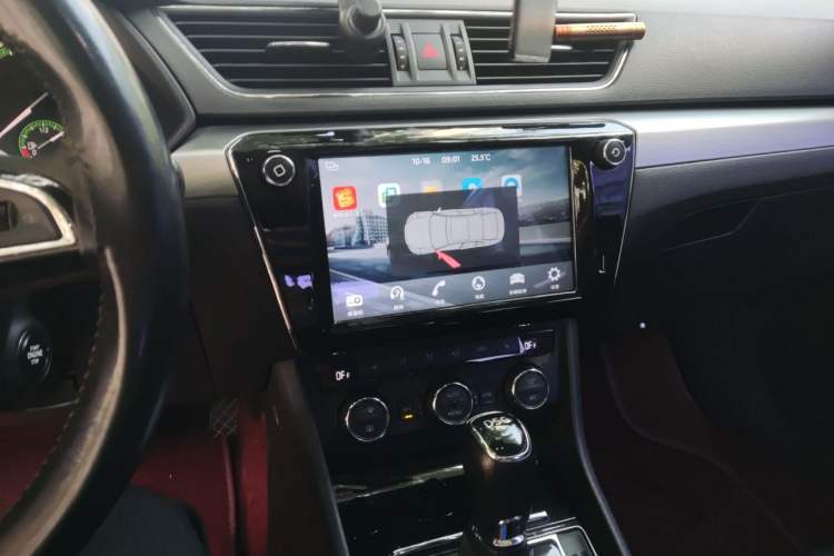 Used Skoda Superb 2018 TSI280 DSG Comfort Edition China V Standard Audio And AC Panel