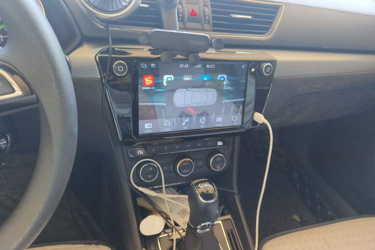 Used Skoda Superb 2018 TSI330 DSG Comfort Edition China V Standard Audio And AC Panel