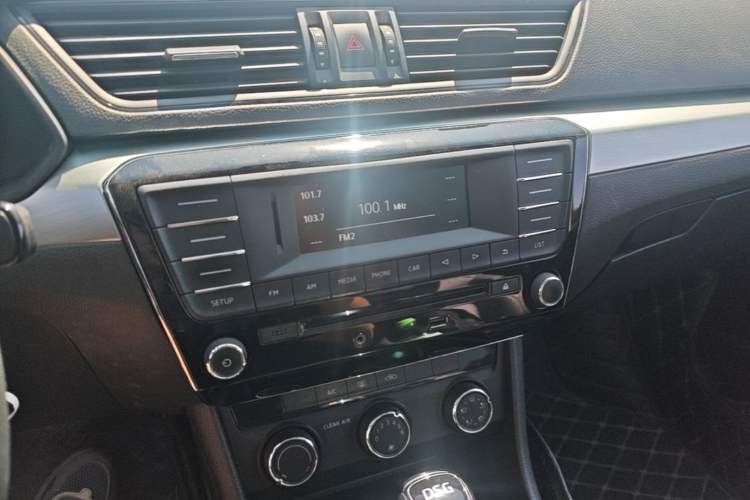 Used Skoda Superb 2018 TSI280 DSG Standard Edition China V Emission Standard Audio And AC Panel