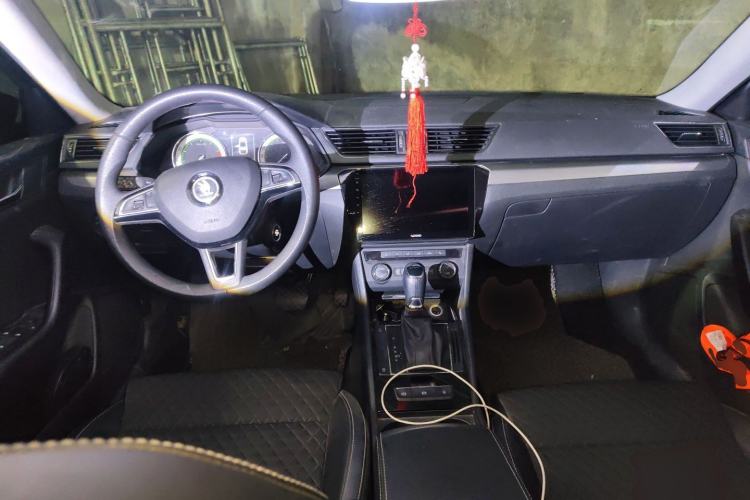 Used Skoda Superb 2018 TSI330 DSG Comfort Edition China V Standard Center Console