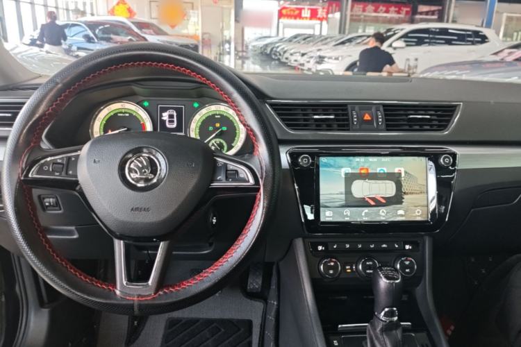 Used Skoda Superb 2018 TSI280 DSG Comfort Edition China V Standard Center Console