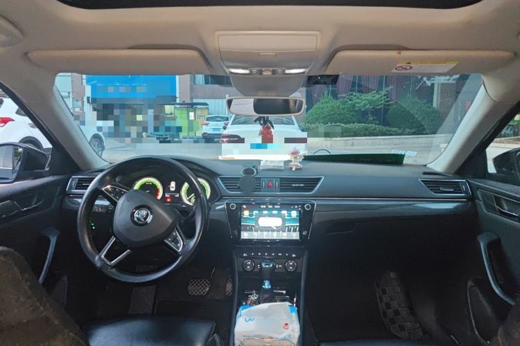 Used Skoda Superb 2018 TSI330 DSG Luxury Edition China V Standard Center Console