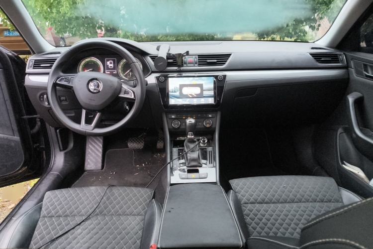 Used Skoda Superb 2018 TSI280 DSG Comfort Edition China V Standard Center Console