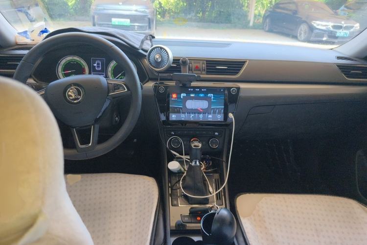 Used Skoda Superb 2018 TSI330 DSG Comfort Edition China V Standard Center Console