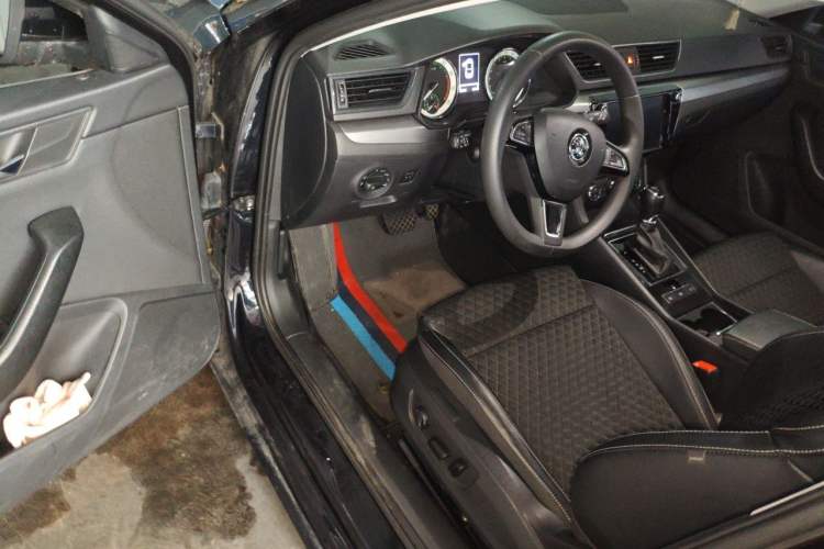 Used Skoda Superb 2018 TSI330 DSG Comfort Edition China V Standard Driver Seat
