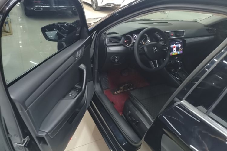 Used Skoda Superb 2018 TSI330 DSG Comfort Edition China V Standard Driver Seat