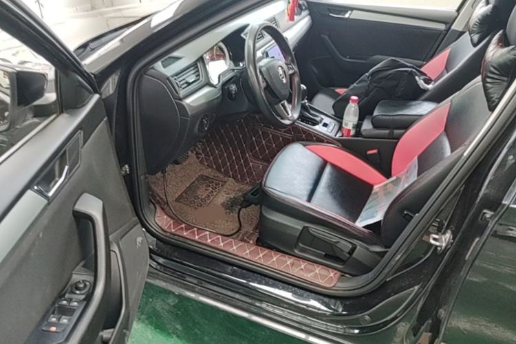 Used Skoda Superb 2018 TSI280 DSG Standard Edition China VI Driver Seat
