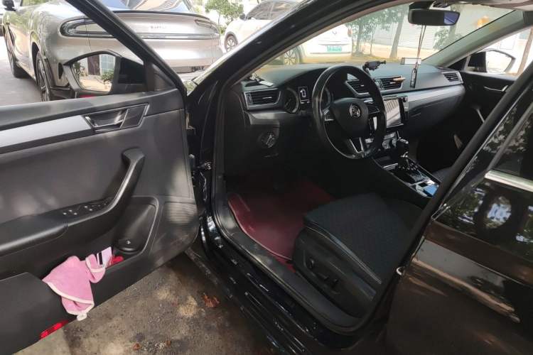 Used Skoda Superb 2018 TSI280 DSG Comfort Edition China V Standard Driver Seat