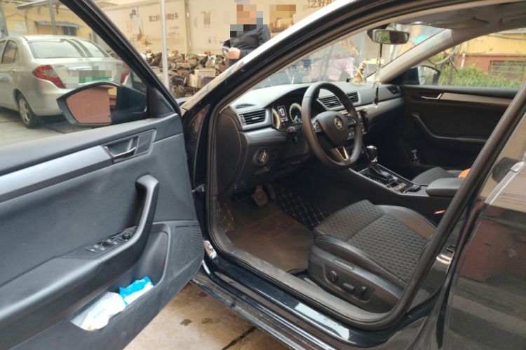 Used Skoda Superb 2018 TSI280 DSG Comfort Edition China V Standard Driver Seat