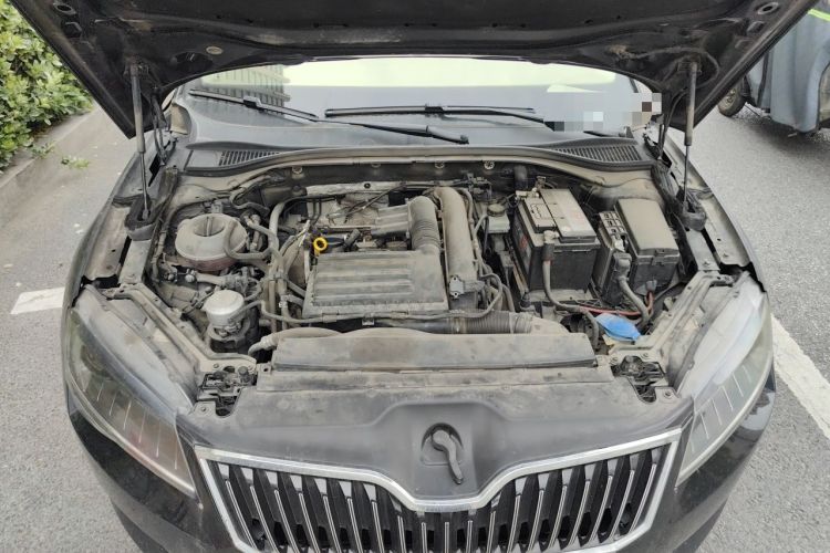 Used Skoda Superb 2018 TSI280 DSG Standard Edition China VI Engine Bay
