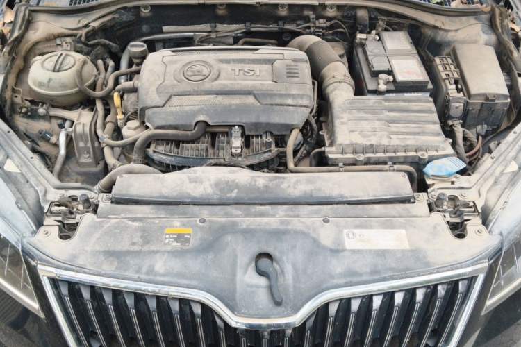 Used Skoda Superb 2018 TSI330 DSG Comfort Edition China V Standard Engine Bay