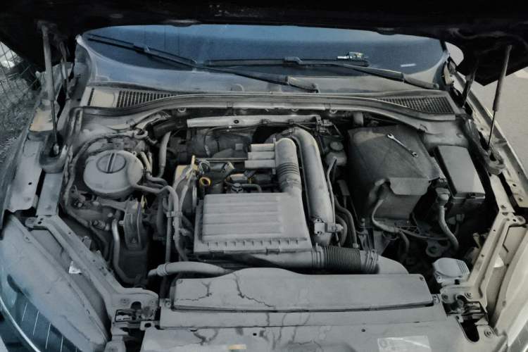 Used Skoda Superb 2018 TSI280 DSG Comfort Edition China VI Standard Engine Bay